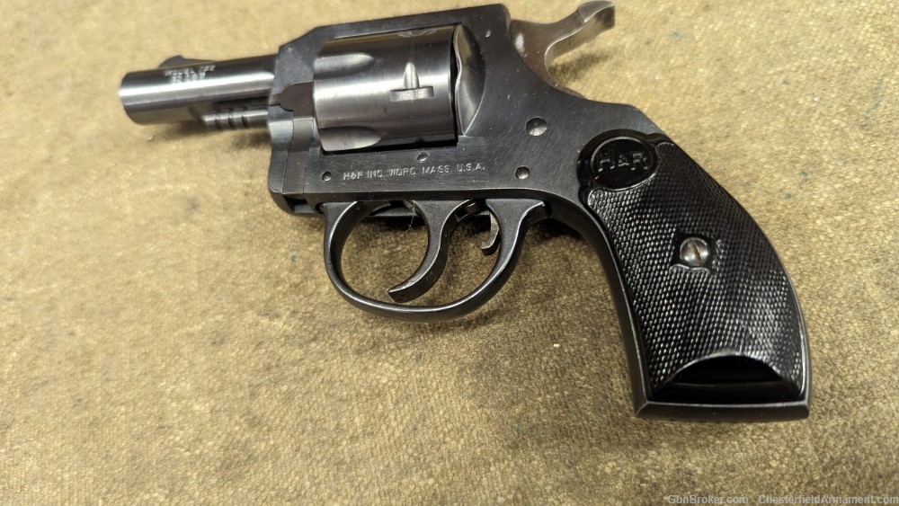 Harrington & Richardson 732 .32 S&W revolver -img-3