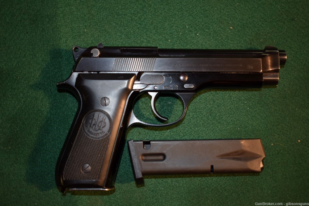 Beretta 92S semi-auto pistol, 9mm-img-1