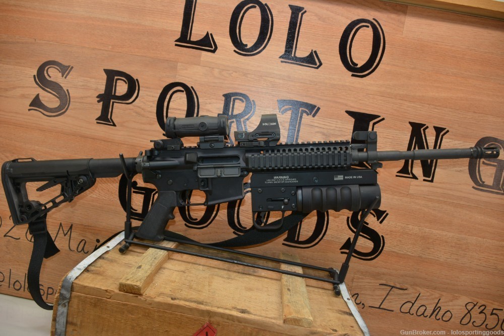 Colt M4 Carbine.  5.56 Nato.  Unfired with extras-img-0