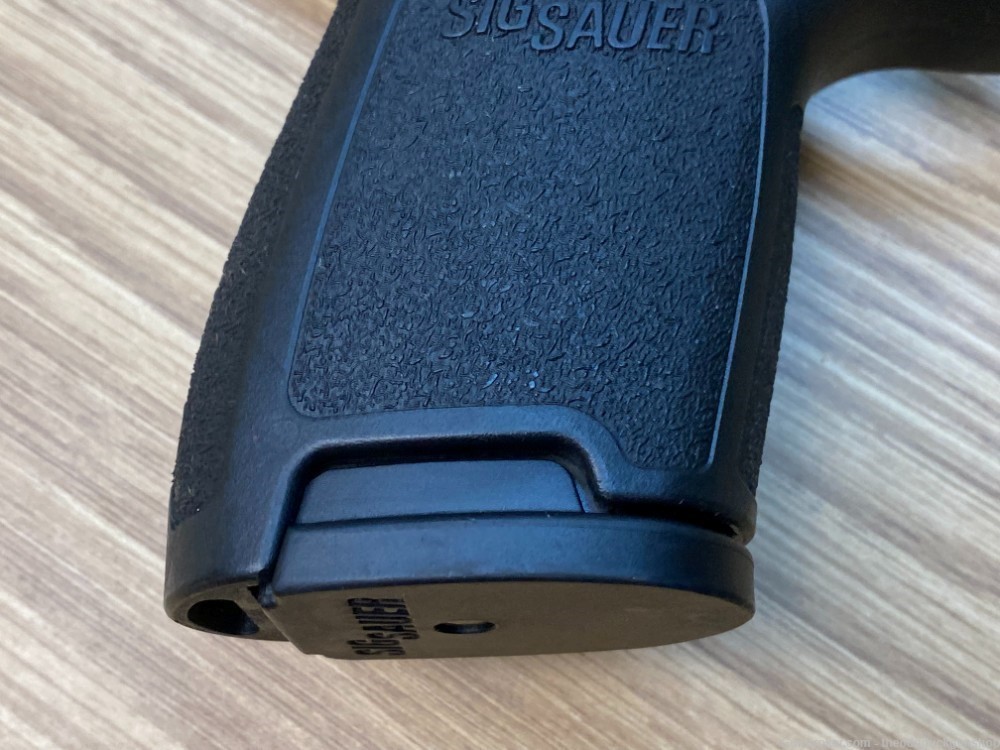 Sig Sauer P250 9mm Para 3.75"-img-8