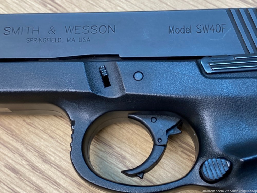 Smith & Wesson Model SW40F 40S&W 4.5" Sigma-img-4