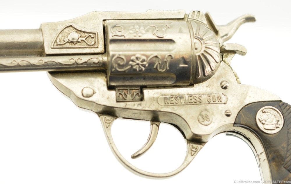 Vintage Actoy "Restless Gun" 38 Cap gun-img-5