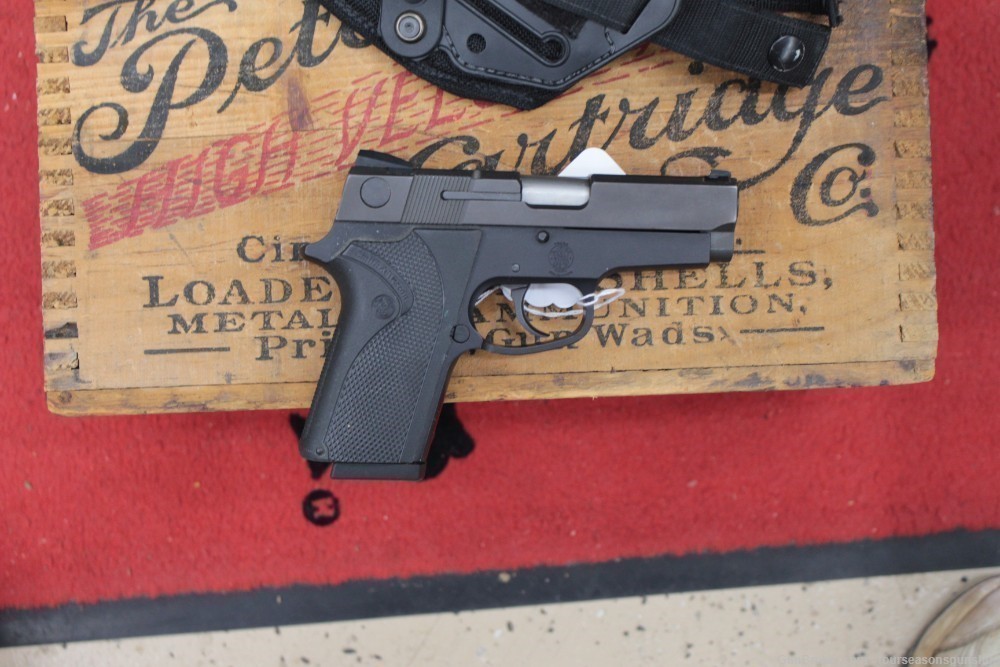 Smith & Wesson 908  -img-2