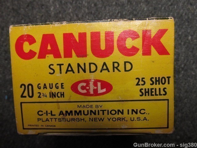 VINTAGE CANUCK CANADIAN 20 GA. SHOTGUN SHELLS-img-8