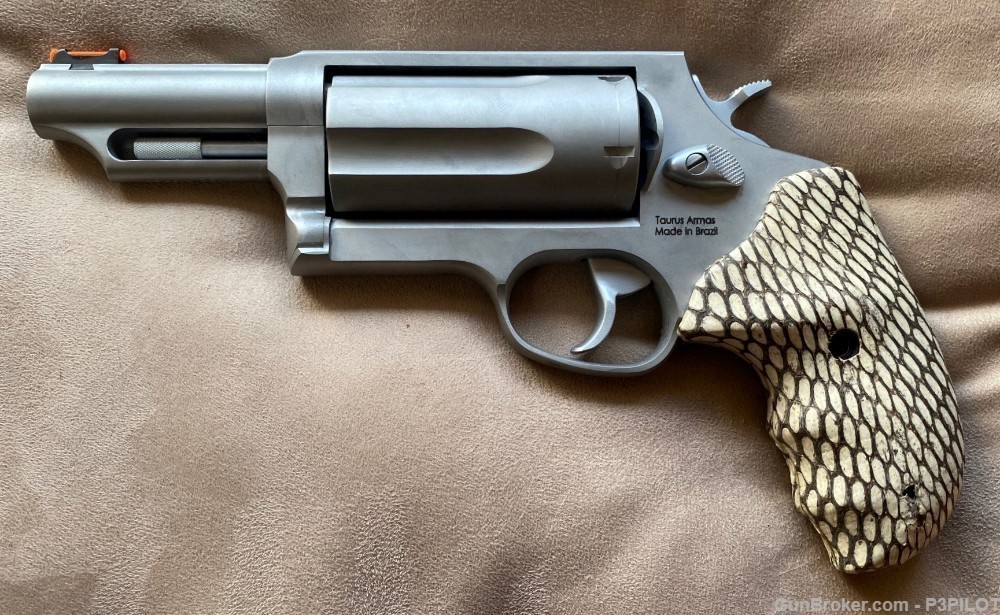 Genuine Cobra Skin Grips for Taurus Judge or Public Defender Revolver-img-1