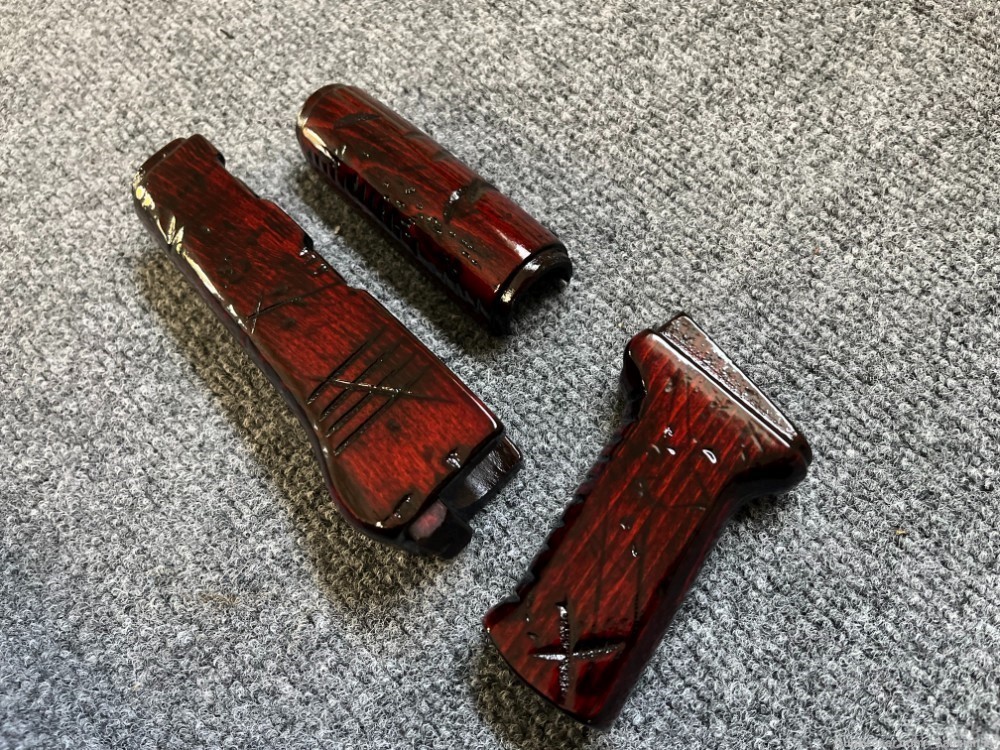 Blood Red Battle Scarred Solid Wood AK Handguard and Pistol grip Set-img-7