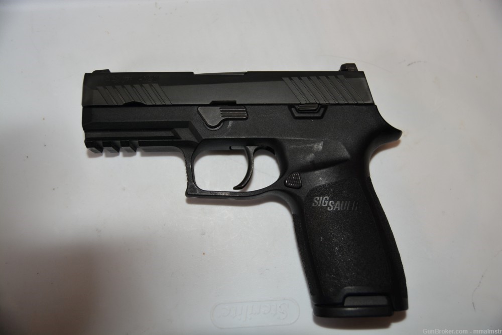 Sig Sauer P320 Carry in 9 mm-img-0