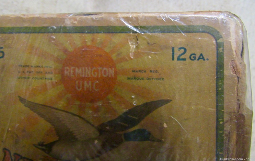 Scarce Full Box of 25 Remington UMC Nitro Club 12 Gauge Shotgun Shells -img-1