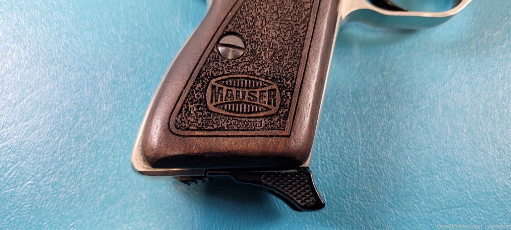 Mauser HSc Semi Auto Pistol 9mm .380 Stainless Steel Finish Walnut Grips-img-4