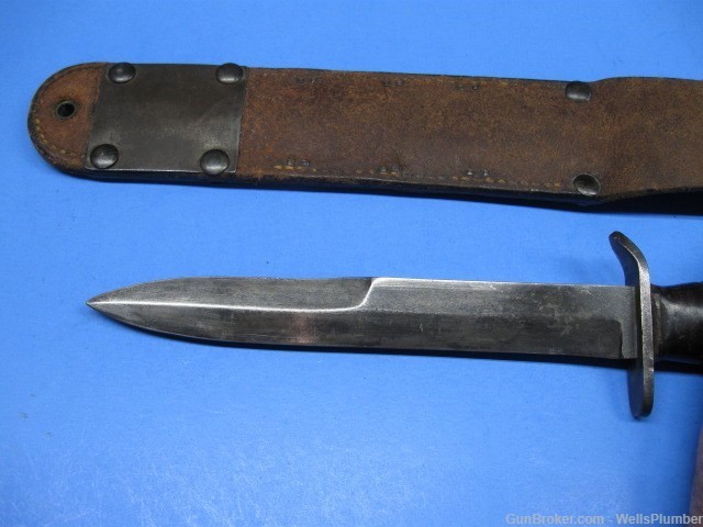 US WWII CASE 1943 M3 BLADE MARKED FIGHTING KNIFE WITH M6 MILSCO SCABBARD-img-5