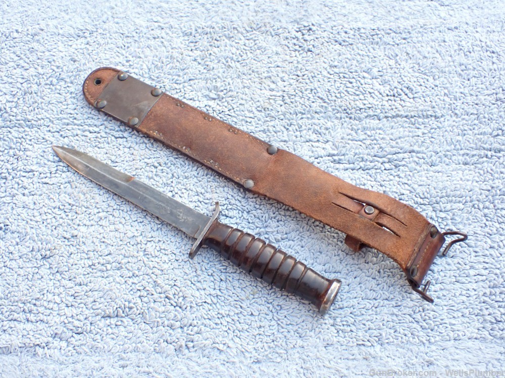 US WWII CASE 1943 M3 BLADE MARKED FIGHTING KNIFE WITH M6 MILSCO SCABBARD-img-9