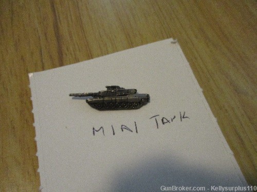M1A1 Tank Hat Pin  -img-0