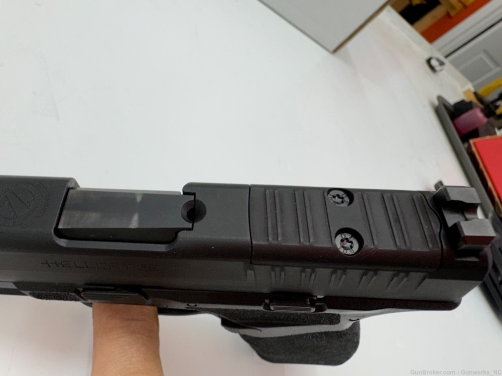 Springfield Hellcat 9mm Semi-Auto Pistol -Value Pack -  Red Dot base plate-img-21