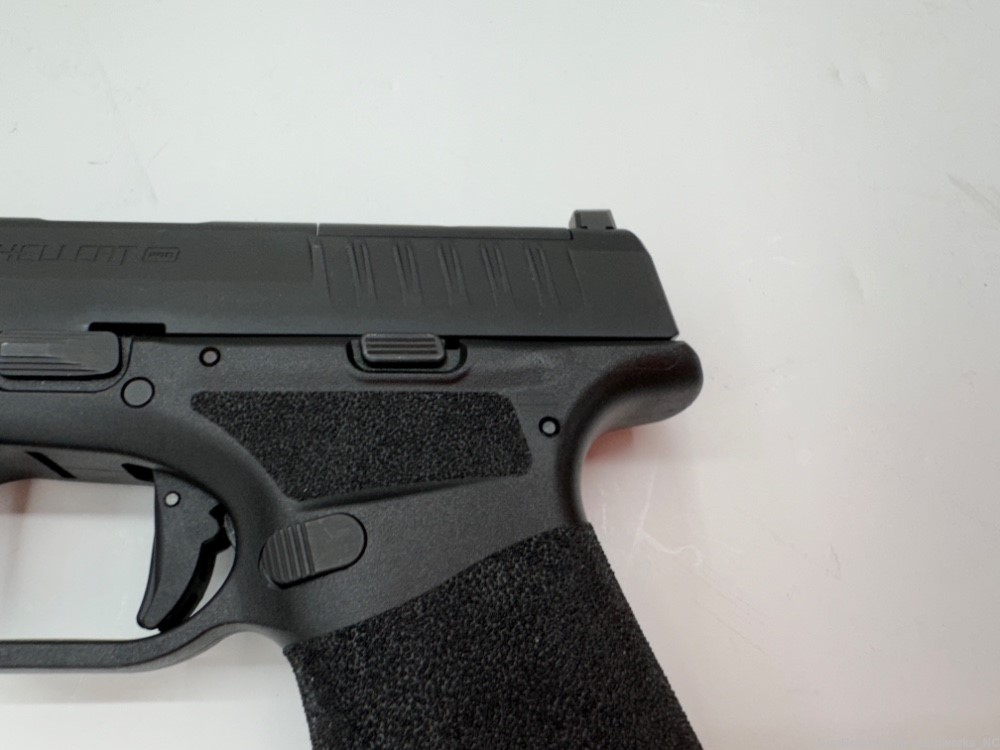 Springfield Hellcat 9mm Semi-Auto Pistol -Value Pack -  Red Dot base plate-img-14