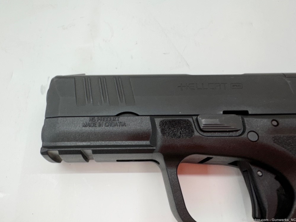 Springfield Hellcat 9mm Semi-Auto Pistol -Value Pack -  Red Dot base plate-img-12