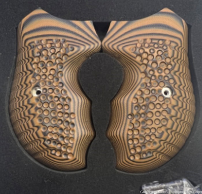 Charter Arms G10 wrap around Coyote Color non-slip texture -img-6