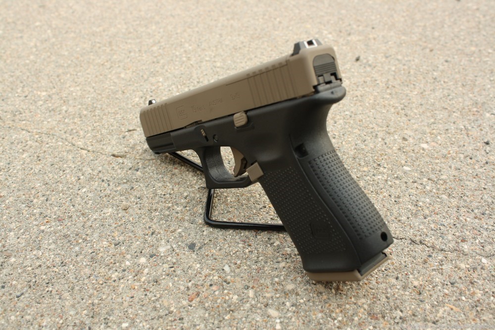 Glock 19 Gen 5 MOS 10rd & Trijicon RMR Custom Cerakote Magpul FDE NEW-img-1