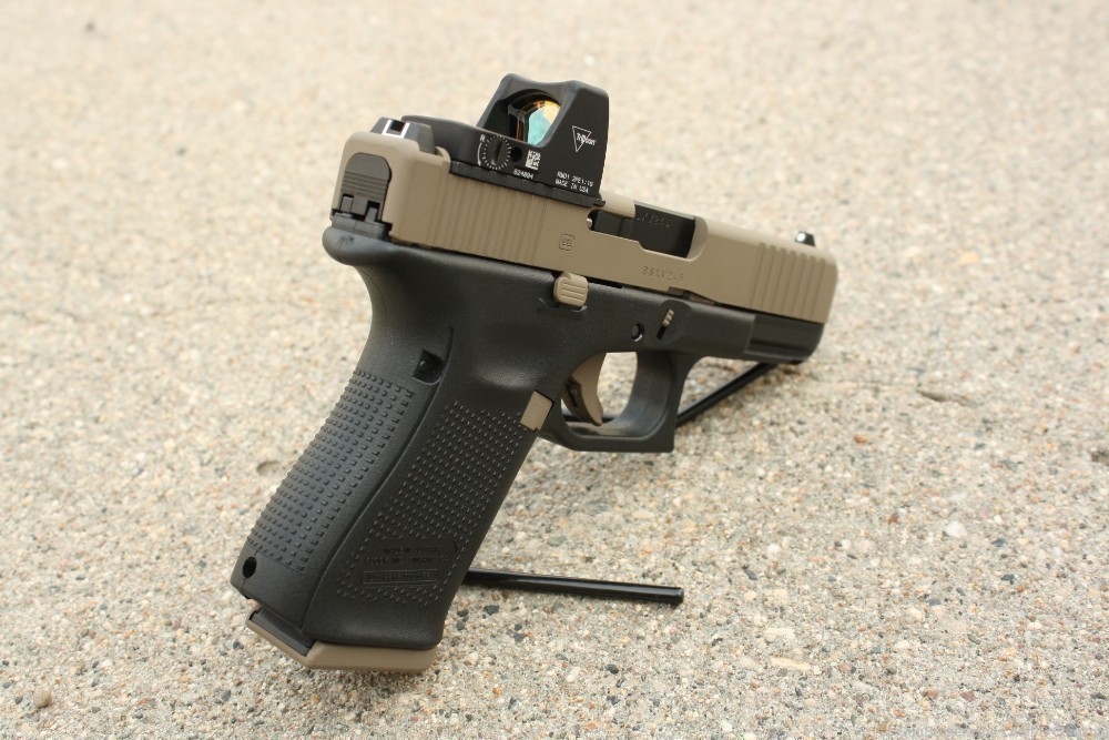 Glock 19 Gen 5 MOS 10rd & Trijicon RMR Custom Cerakote Magpul FDE NEW-img-11