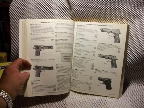 GUNS ILLUSTRATED -1998-img-3