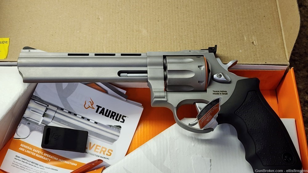 Taurus 608 Stainless 6.5" Ported, Adj sights 357mag/38sp 8shot 2-608069 NEW-img-4