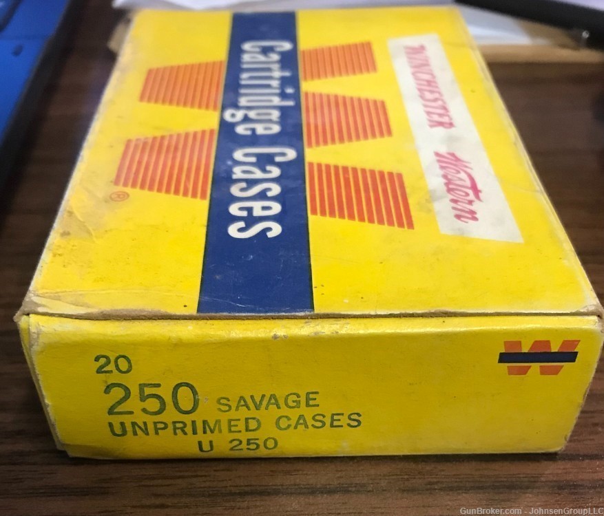 Box for Winchester Western .250 Savage unprimed cases, Collectible. Vintage-img-1