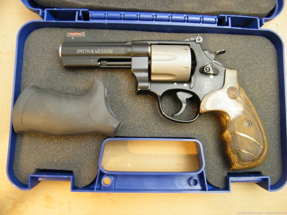 Smith and Wesson 329PD .44 Mag 4" AirLite 163414-img-1