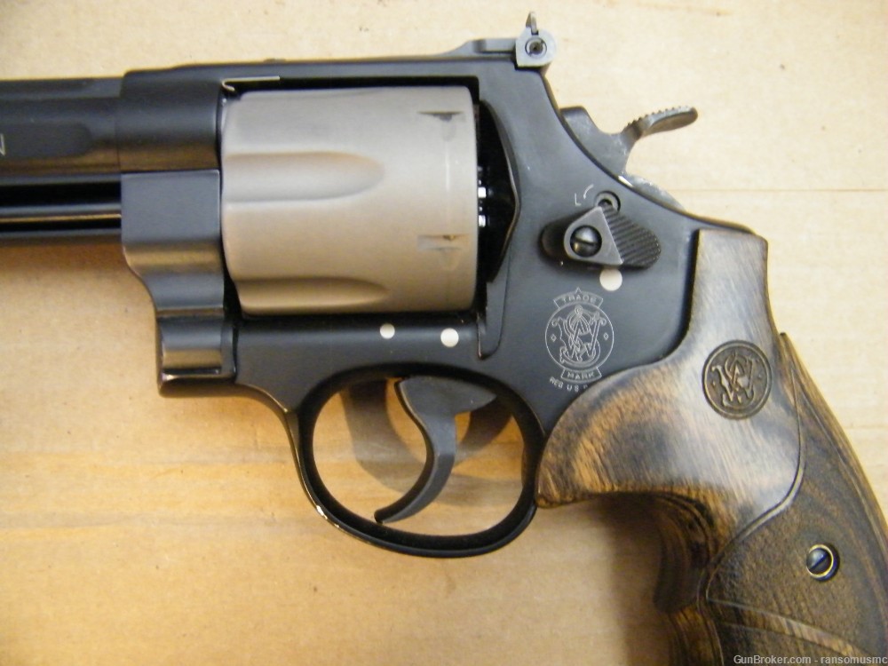 Smith and Wesson 329PD .44 Mag 4" AirLite 163414-img-4