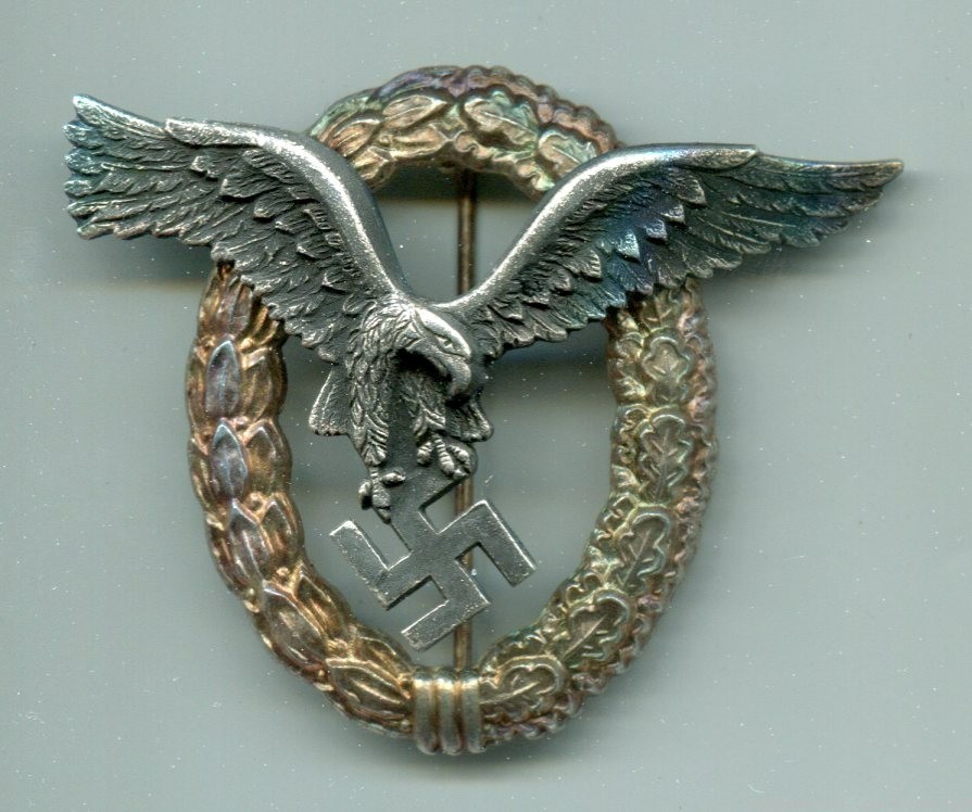 German World War II Luftwaffe Pilot Badge-img-0