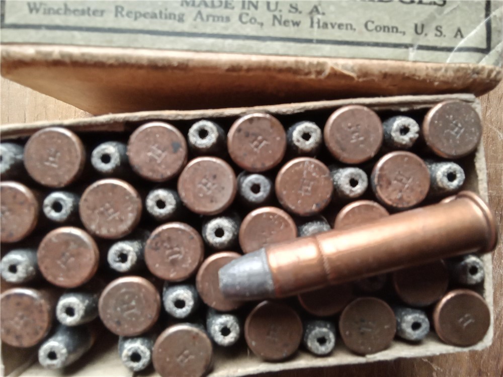 Vintage Winchester  .25 Stevens  rim fire hollow point black powder ammo-img-3