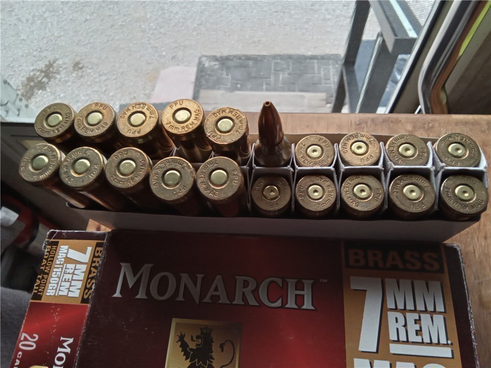 2 vintage boxes 7MM Remington mag ammo-31 rds and 9 cas-img-4