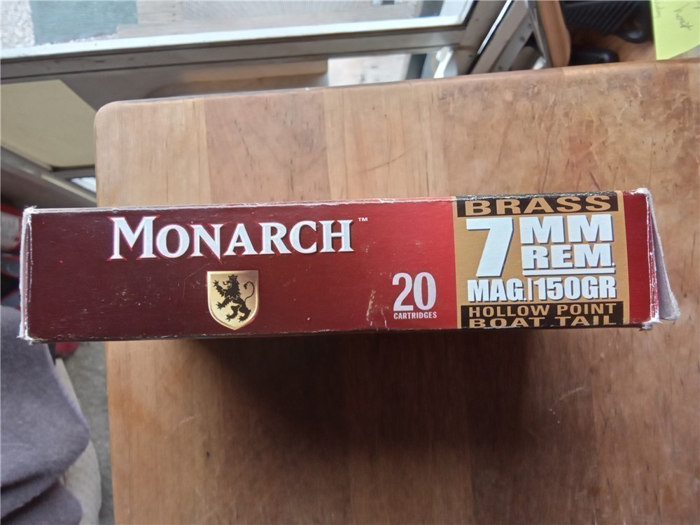 2 vintage boxes 7MM Remington mag ammo-31 rds and 9 cas-img-1