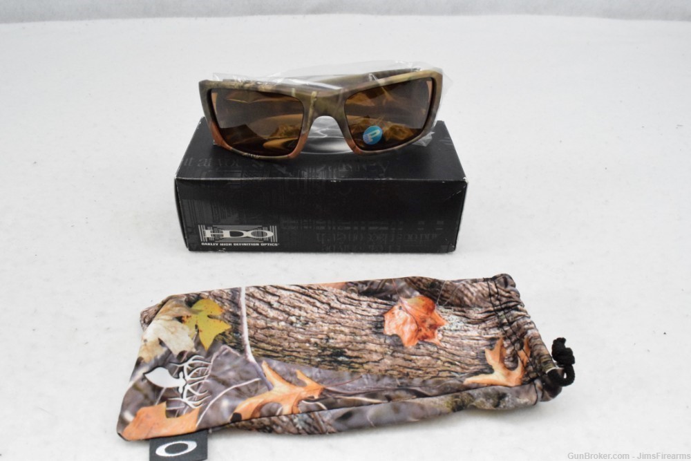 NEW IN BOX - OAKLEY FUEL CELL WOODLAND CAMO BRONZE LENSES - CLOSE OUT!-img-0