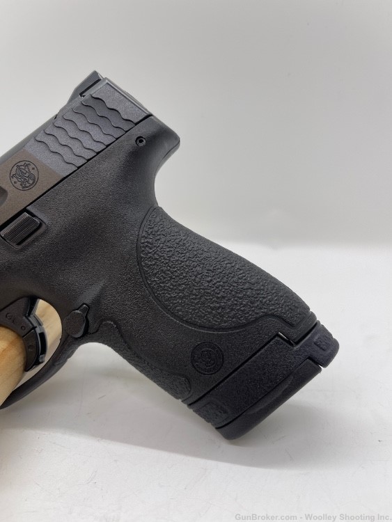 Smith & Wesson M&P Shield 9 Preowned -img-2