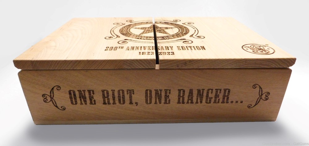 Limited Edition Smith & Wesson Texas Rangers 200th Anniversary-img-2