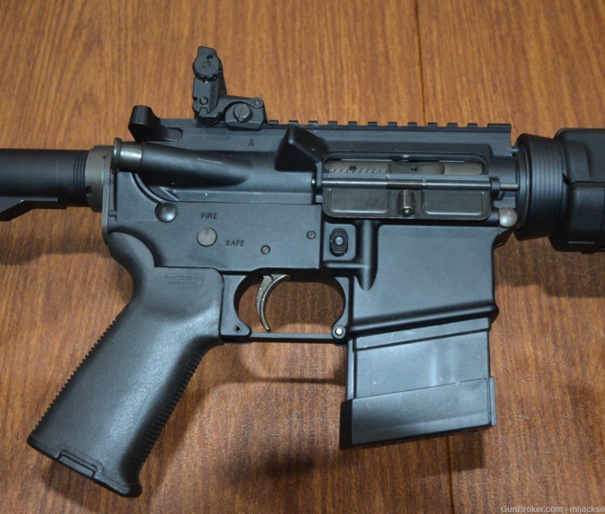 Delton AR-15, Custom, Magpul, Eotech, 6 Mags, Much More!-img-17