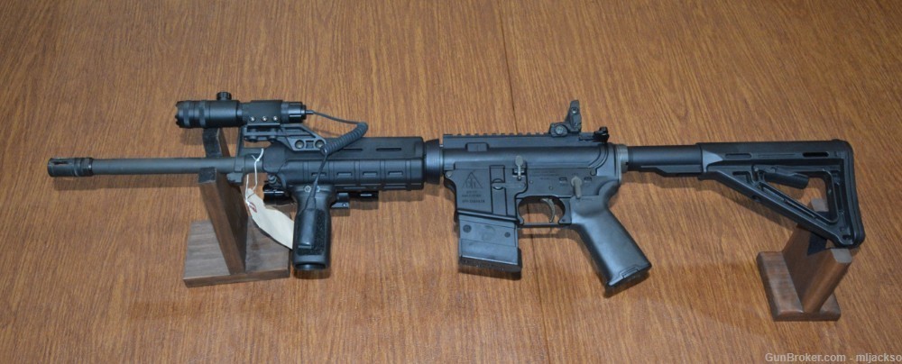 Delton AR-15, Custom, Magpul, Eotech, 6 Mags, Much More!-img-4