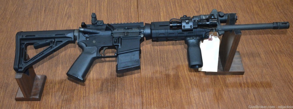 Delton AR-15, Custom, Magpul, Eotech, 6 Mags, Much More!-img-11