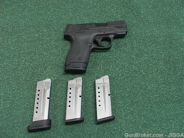 Used Smith and Wesson Shield  9MM-img-0