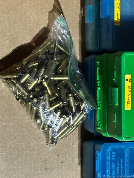 860 pieces of FN 5.7x28 brass cases-img-1