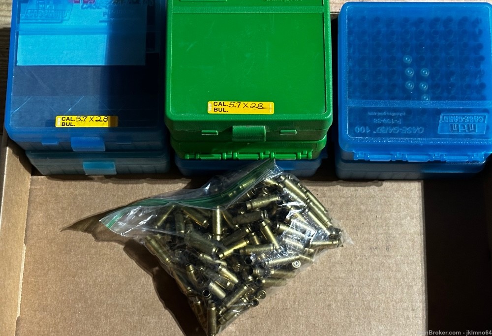 860 pieces of FN 5.7x28 brass cases-img-0