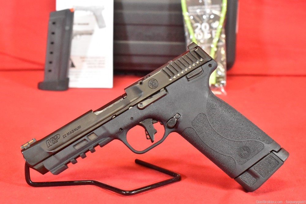 S&W M&P22 Magnum 22 WMR 30rd 4.35" Optic Ready Ambi Safety M&P22-Magnum-img-1