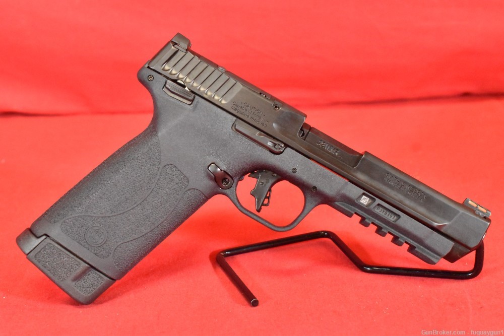 S&W M&P22 Magnum 22 WMR 30rd 4.35" Optic Ready Ambi Safety M&P22-Magnum-img-3