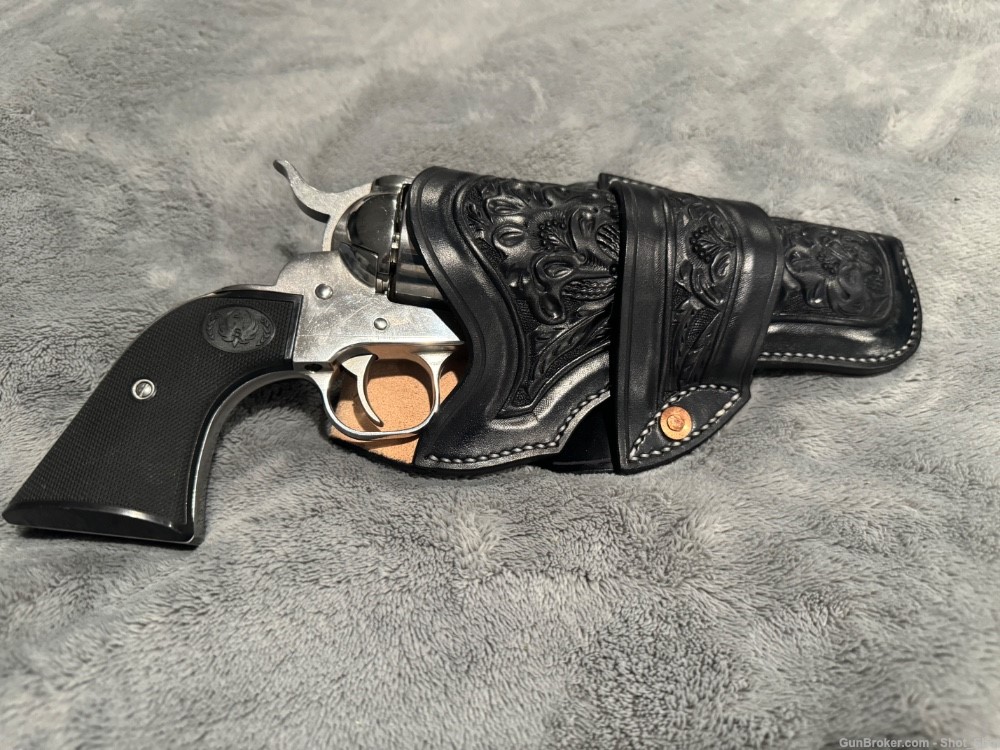 2007 New Ruger Vaquero with Holster.-img-1