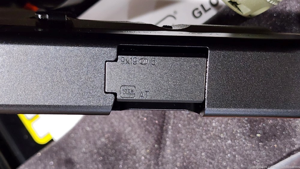 Glock 17 gen5 Battlefield Green 4.5" 9mm 3-17rd mags, PA175S203BFG-img-8