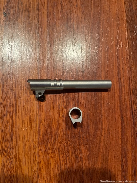 Colt 1911 barrel. Stainless with bushing. 45acp-img-0