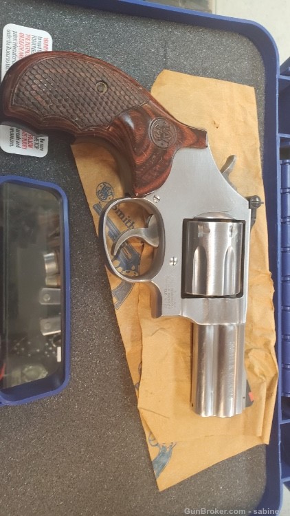 Smith & Wesson 686 plus deluxe 357 like new-img-1