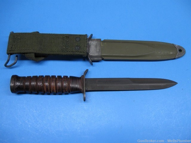 US WWII CASE M3 GUARD MARKED FIGHTING KNIFE WITH SCABBARD (MINT)-img-1