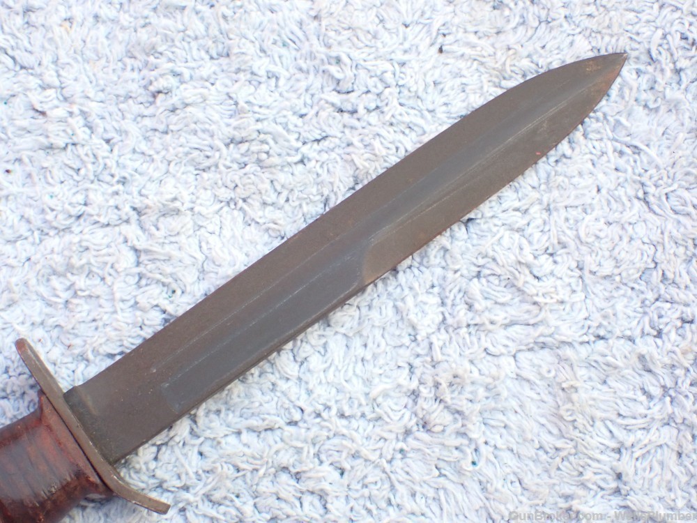 US WWII CASE M3 GUARD MARKED FIGHTING KNIFE WITH SCABBARD (MINT)-img-29