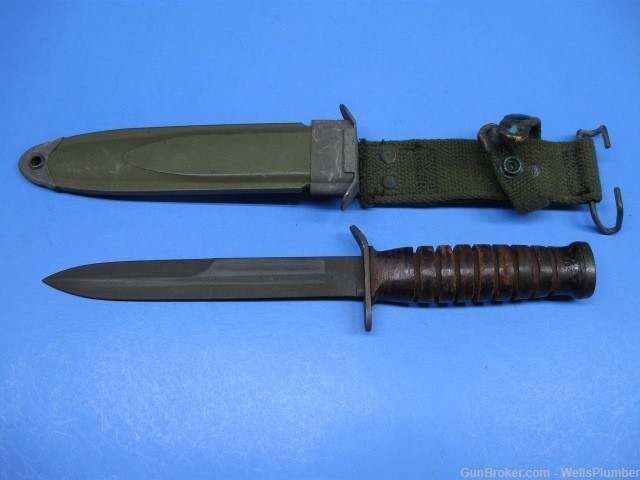 US WWII CASE M3 GUARD MARKED FIGHTING KNIFE WITH SCABBARD (MINT)-img-0