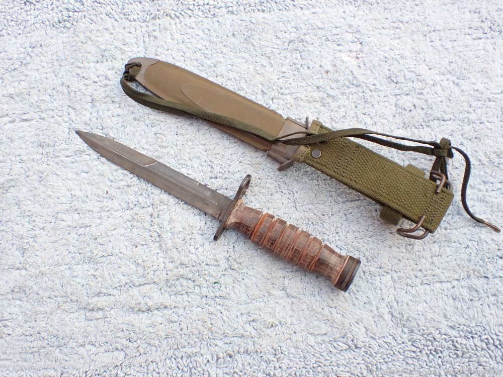 US M1 30 CARBINE M4 BAYONET WITH SCABBARD CAMILLUS WITH LEATHER HANDLE-img-6